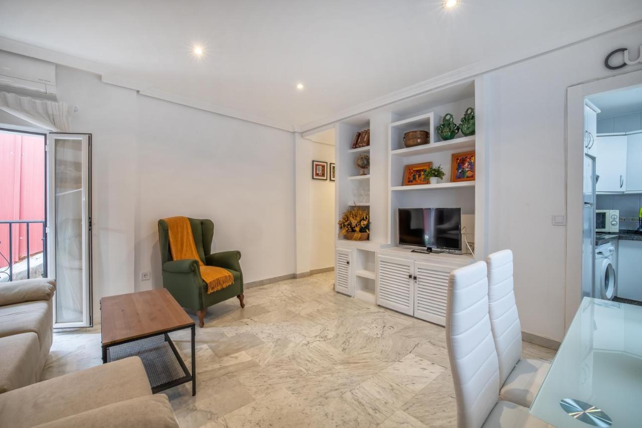Zafiro Apartment&parking In The Historical Centre Apartment