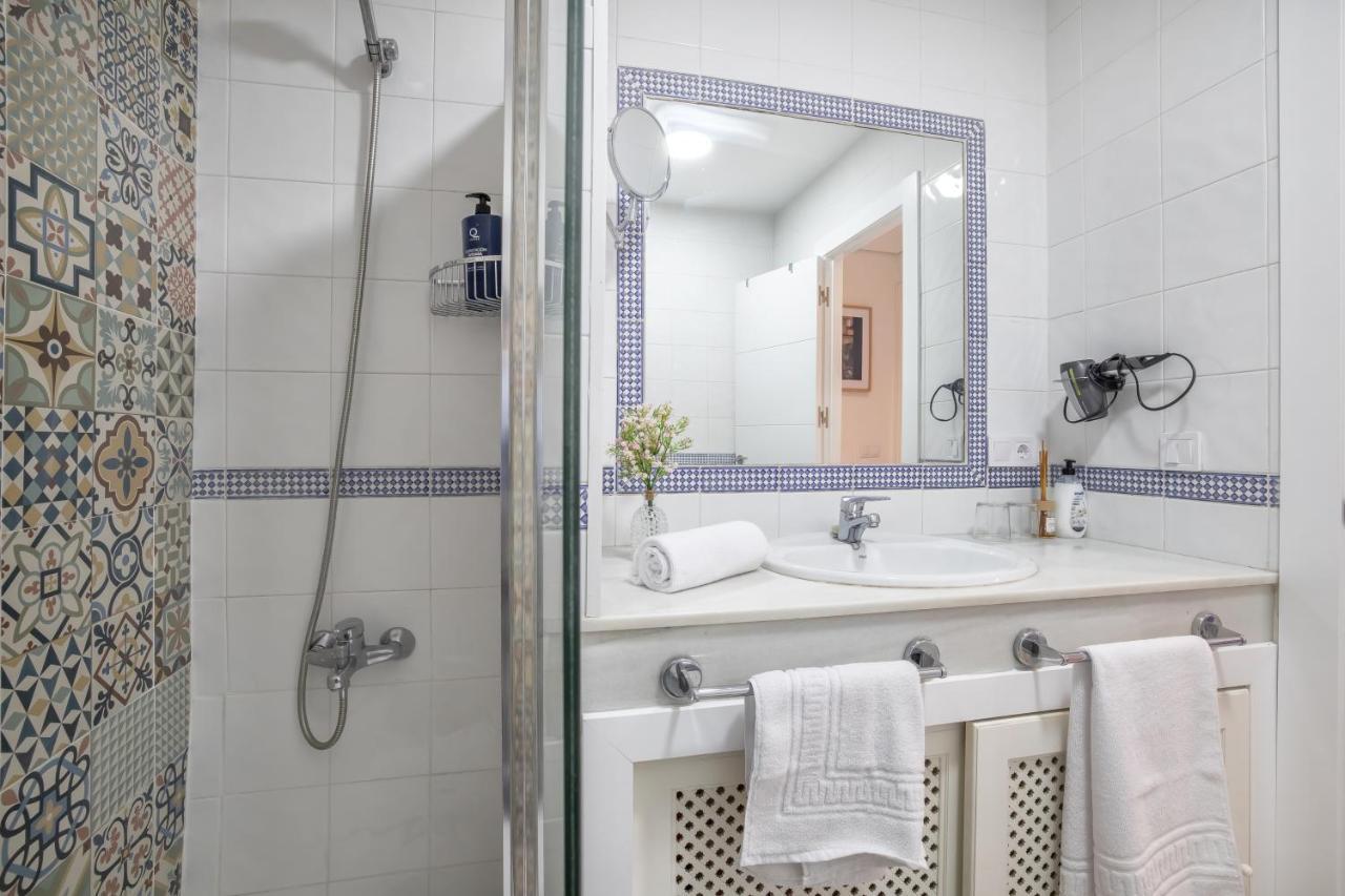 Zafiro Apartment&parking In The Historical Centre Apartment