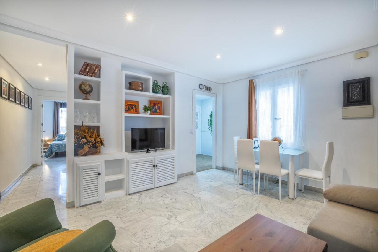 Zafiro Apartment&parking In The Historical Centre Apartment